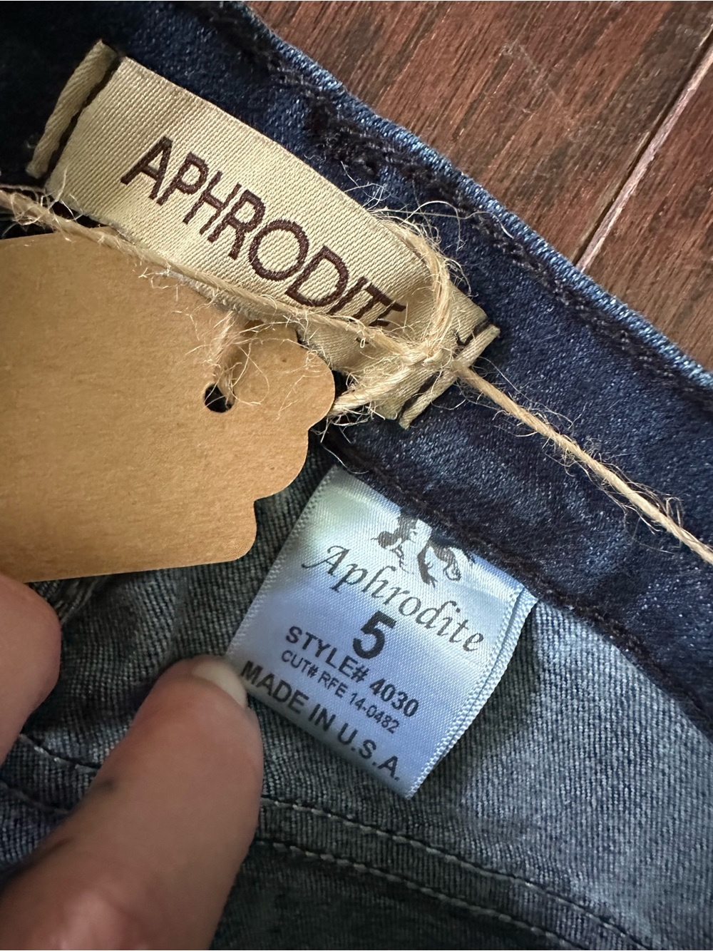 Aphrodite Distressed Paint-Splatter Skinny Jeans high rise unique - Picture 8 of 9